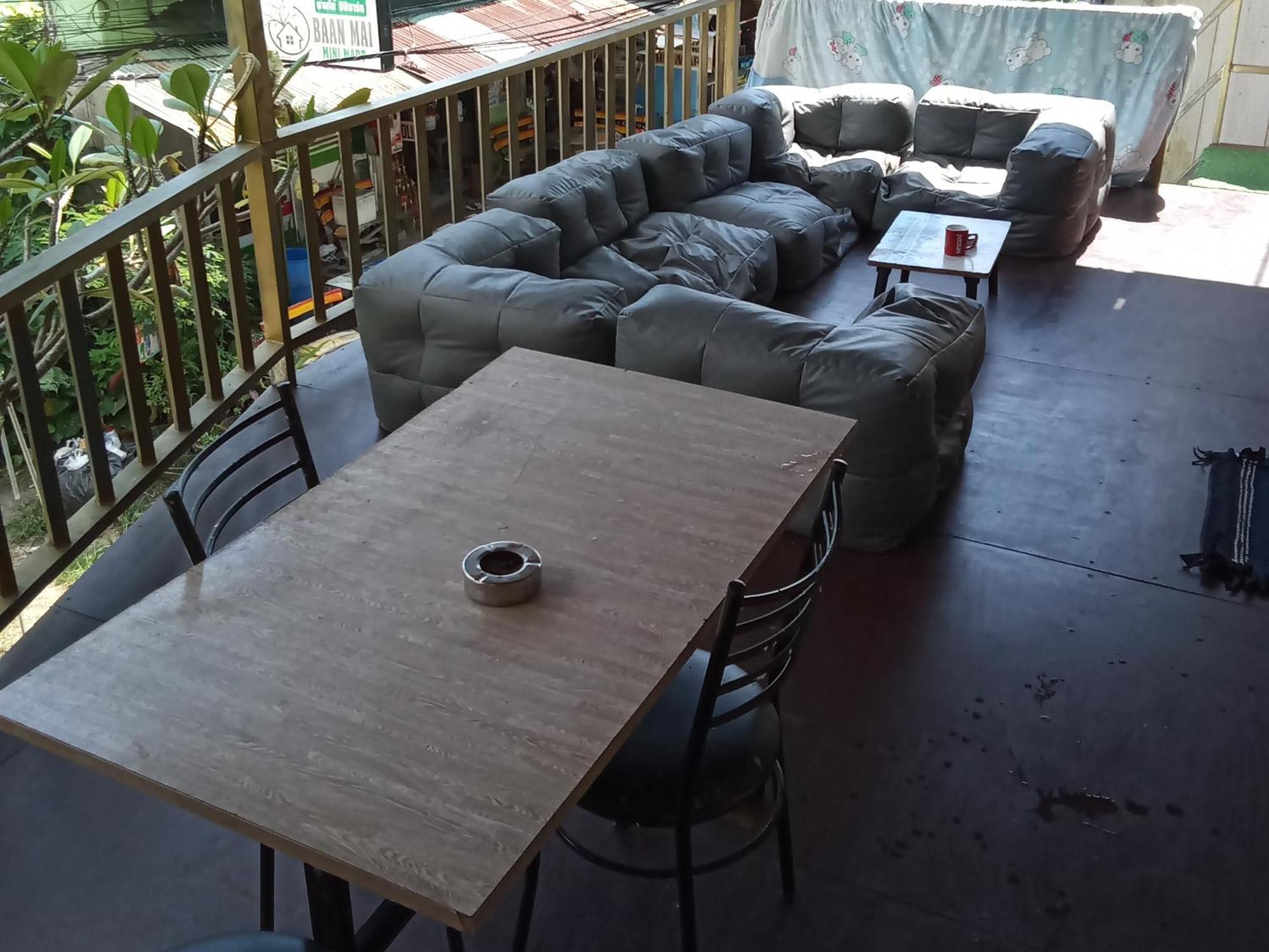 Crazy Monkey Trat Exterior foto