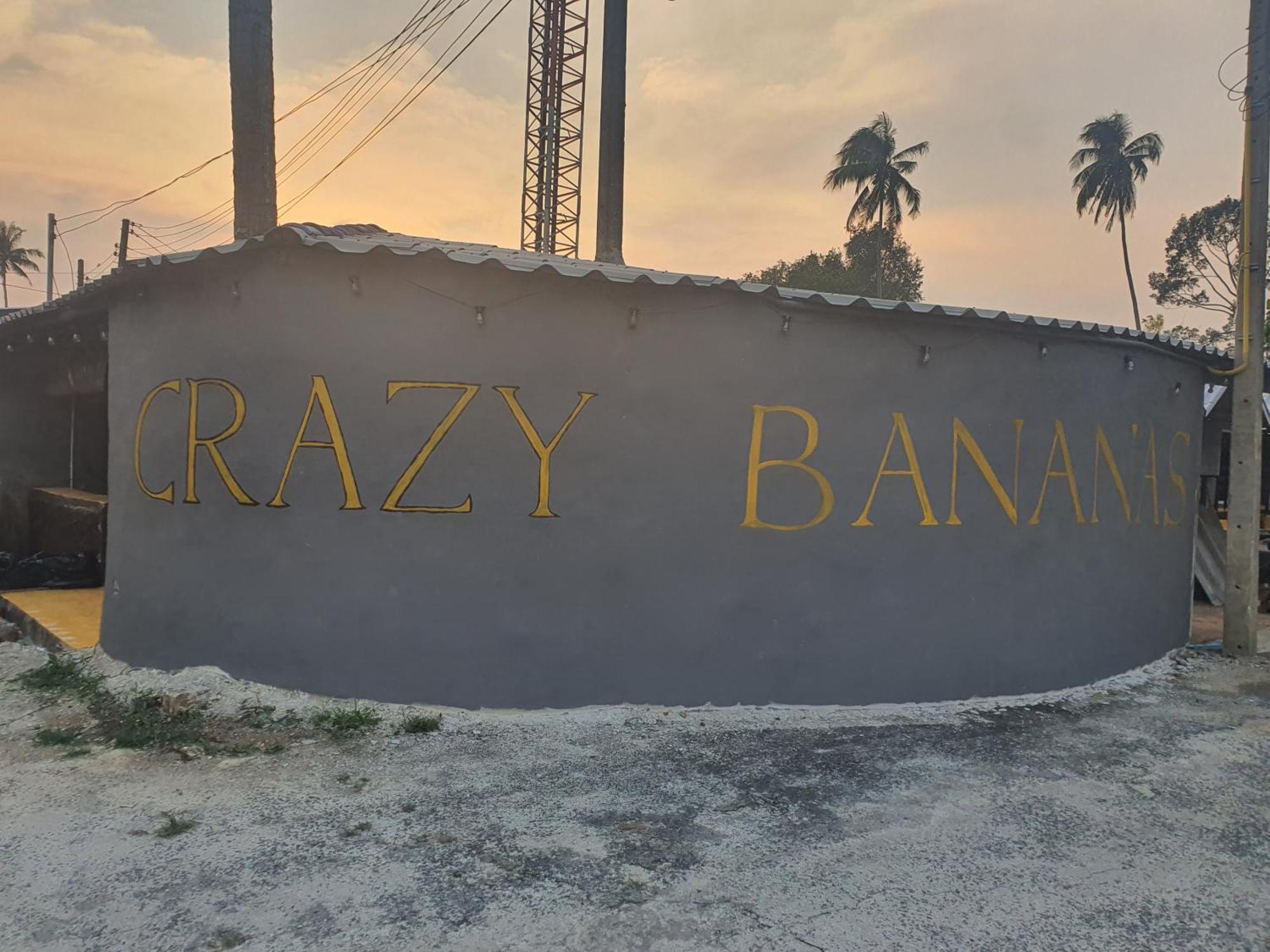 Crazy Monkey Trat Exterior foto